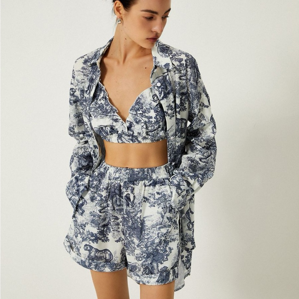 Commense Blue and White Printed Set